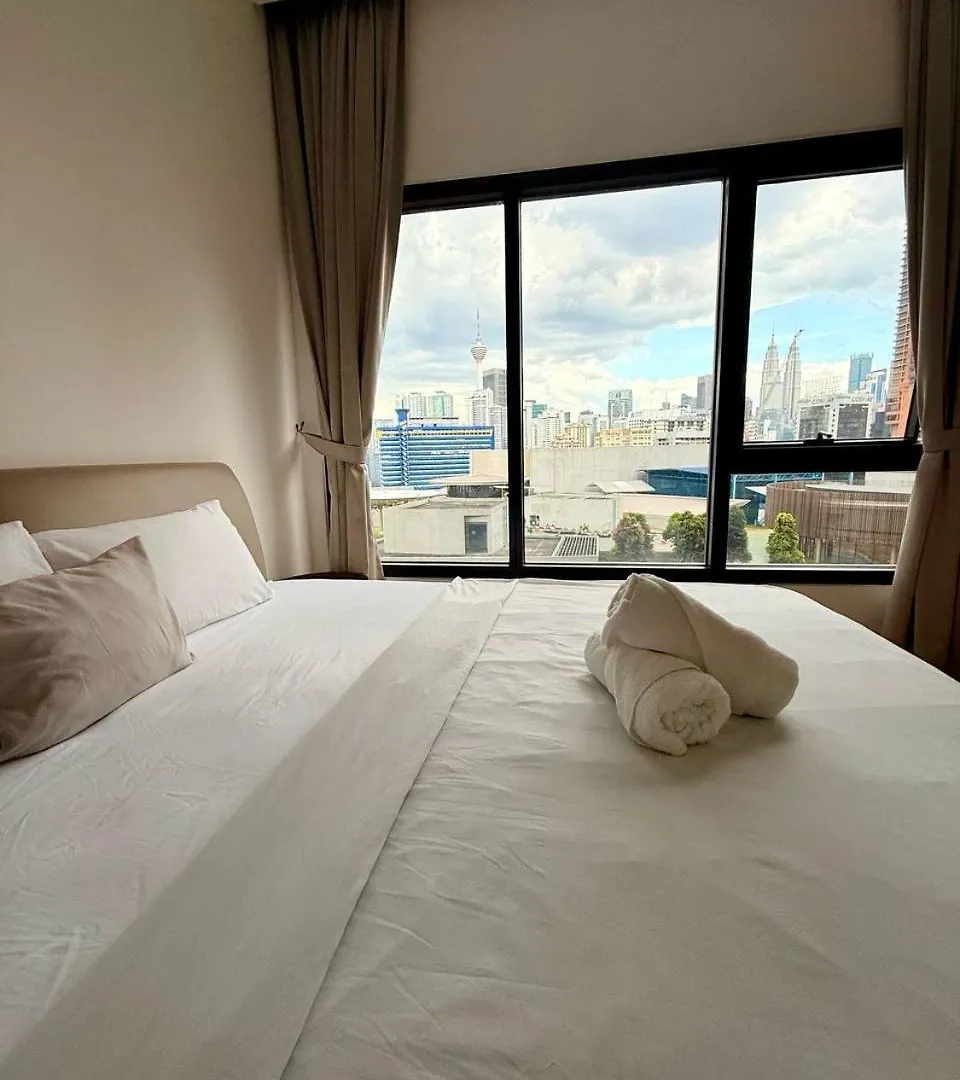 Regal Horizon Apartment Infinity Pool Куала-Лумпур 0*,