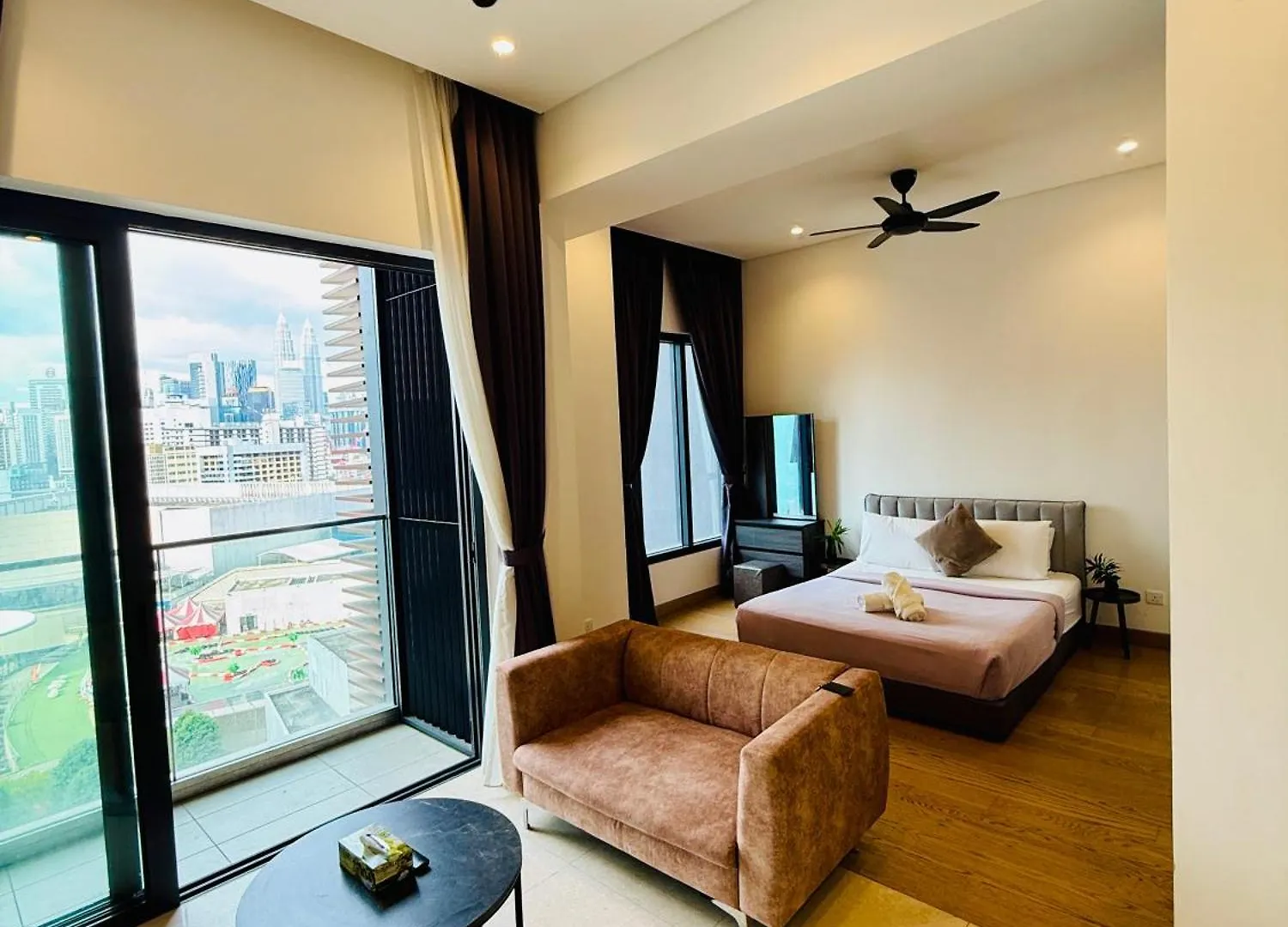 Regal Horizon Apartment Infinity Pool Kuala Lumpur